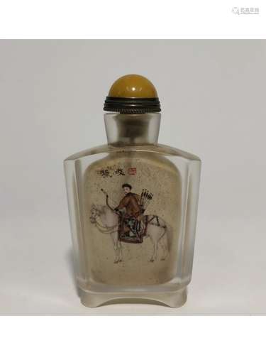 A GLASS SNUFF BOTTLE