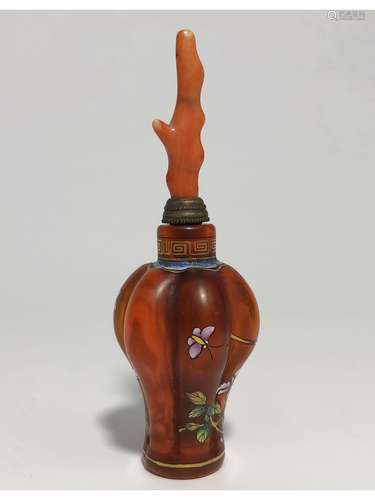 A GALSS SNUFF BOTTLE