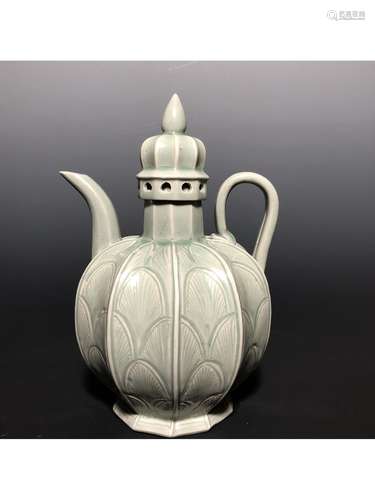 A YINGQING EWER