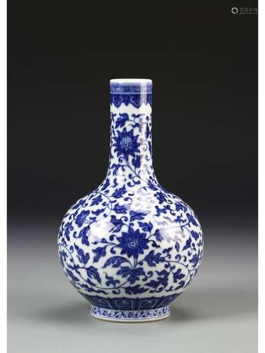 A BLUE AND WHITE BOTTLE VASE, QIANLONG MARK