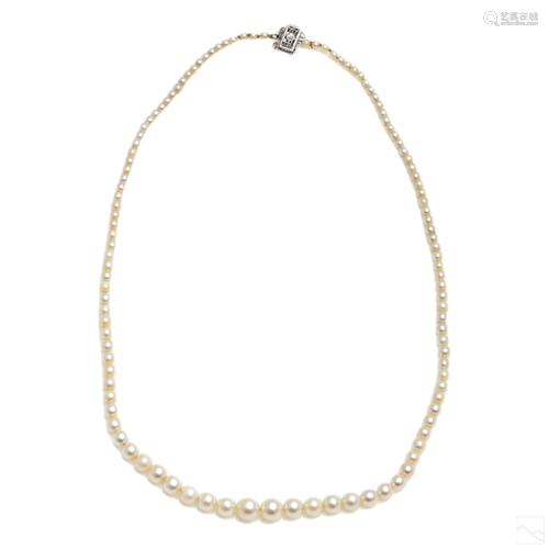 Graduated Cultured Pearl Ladies Antique Necklace