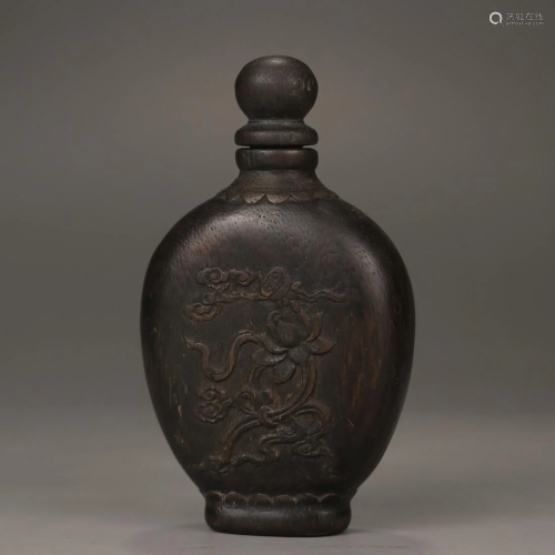 Eaglewood Lotus Sniff Bottle,Qing Dynasty