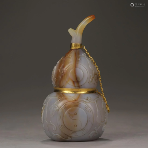 Agate Gourd-shaped Sniff Bottle Cover with Gold