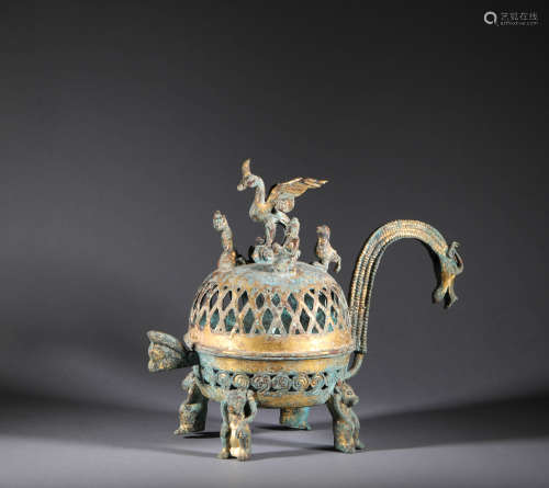 Copper and Gold Saucer with Dragon Head in Han Dynasty
