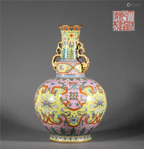 Enamel Gold Bottle in Qing Dynasty