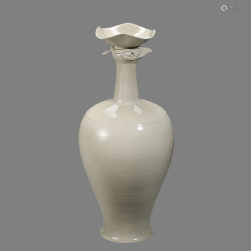 Ding Kiln Bottle with Phoenix Head in Song Dynasty