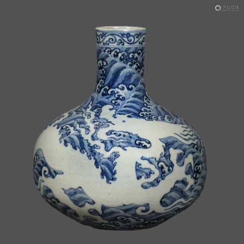 Blue and White Bottle with Dragon Pattern in Ming Dynasty