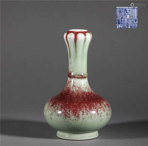 Garlic Bottle of Celadon Red Glaze in Qing Dynasty