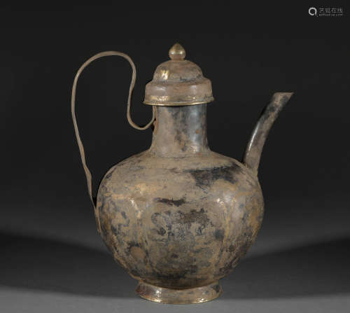 Silver and Gold Ewer with Animal Pattern in Liao Dynasty