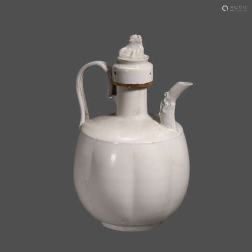 Ding Kiln Ewer in Song Dynasty