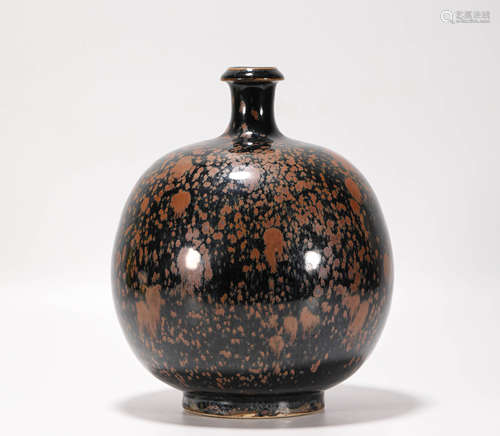 Black Glaze Kiln Bottle in Song Dynasty