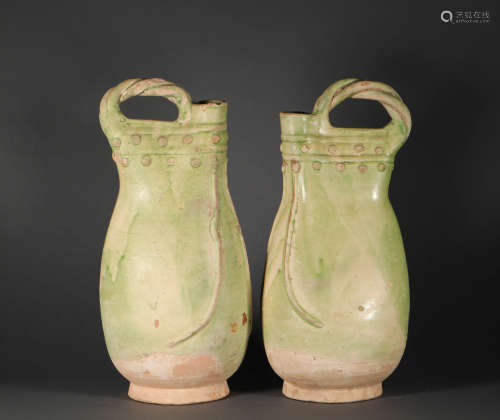 A Pair of Green Glaze Pot in Liao Dynasty
