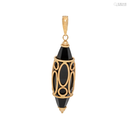 YELLOW GOLD AND ONYX PENDANT