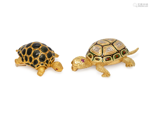 COLLECTION OF YELLOW GOLD AND ENAMEL TURTLE BROOC…