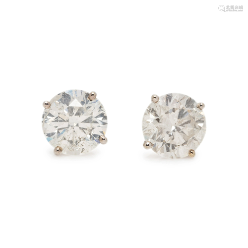 DIAMOND STUD EARRINGS