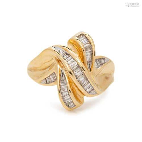 YELLOW GOLD AND DIAMOND RING