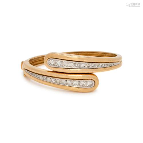 YELLOW GOLD AND DIAMOND BANGLE BRACELET