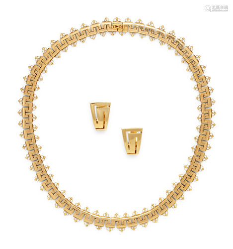 COLLECTION OF YELLOW GOLD JEWELRY