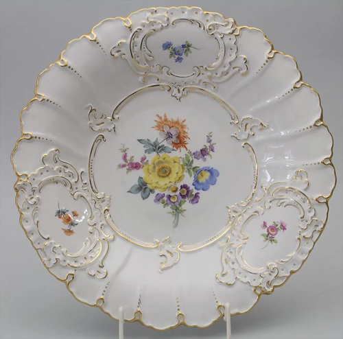 Große Prunkplatte / A large serving platter, Meissen,