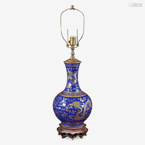 A Chinese gilt-decorated cobalt blue porcelain “Dragon”