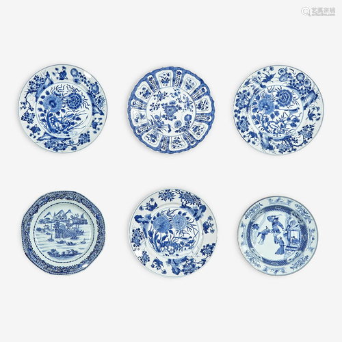 A group of six Chinese blue and white porcelain dishes