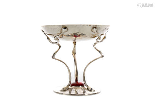 AN EDWARDIAN ARTS & CRAFTS SILVER TAZZA