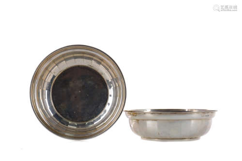 A PAIR OF GEORGE V SILVER BONBON DISHES
