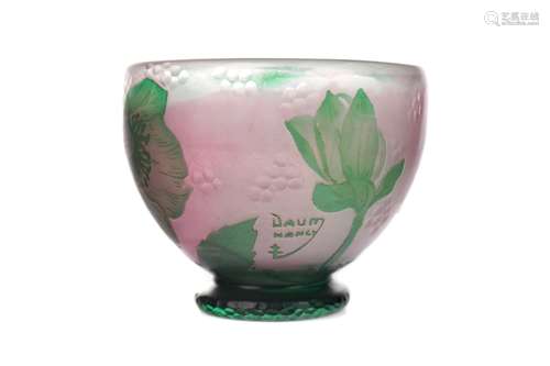 A DAUM CAMEO GLASS VASE