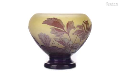 A GALLE CAMEO GLASS COUPE VASE