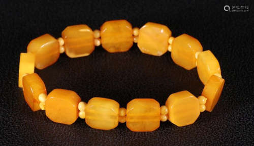 TIBETAN AMBER STRING BRACELET