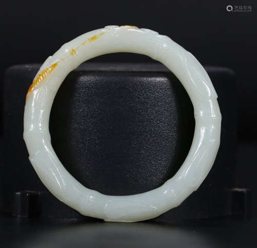 HETIAN JADE CARVED BANGLE