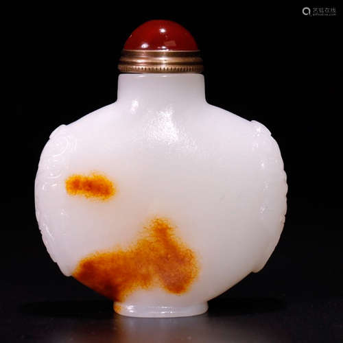 HETIAN AJDE BEAST PATTERN SNUFF BOTTLE