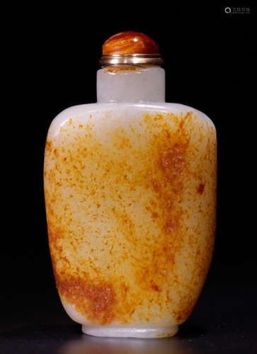 HETIAN JADE SNUFF BOTTLE