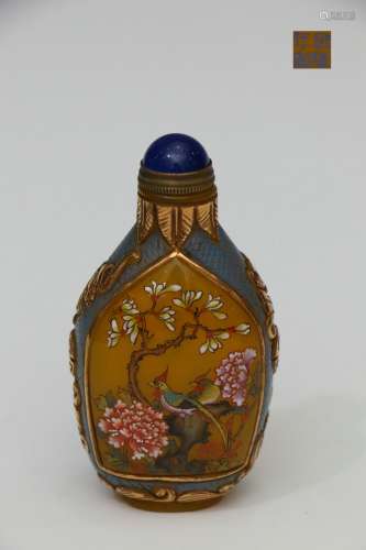 Glass-bodied Enamel Snuff Bottle with Gold-traced Design and...