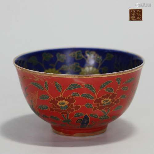 Two-color-glazed Cup with Flowers and Dragons Patterns