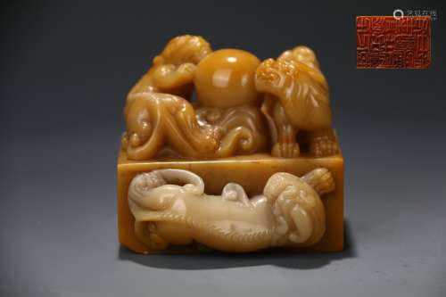 Tianhuang Stone Seal with Knob in the Shape of Animal Mother...