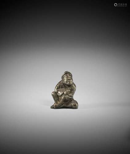 A RARE BRONZE NETSUKE OF A SEATED DUTCHMAN