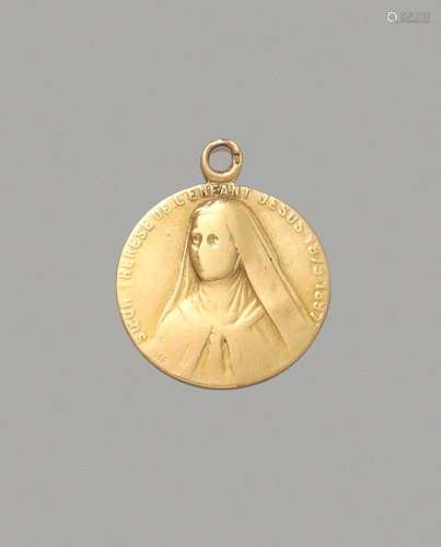 Médaille de la Vierge en or jaune 18K (750/1000).Signature i...