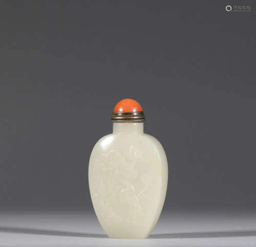 Hetian Jade Snuff Bottle in Qing Dynasty