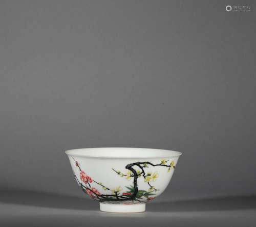 Qing Dynasty Famille Rose Flower Pattern Bowl