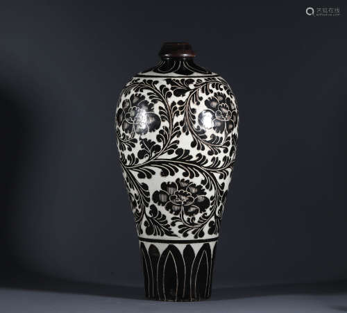 Song Dynasty Tickling Plum Vase
