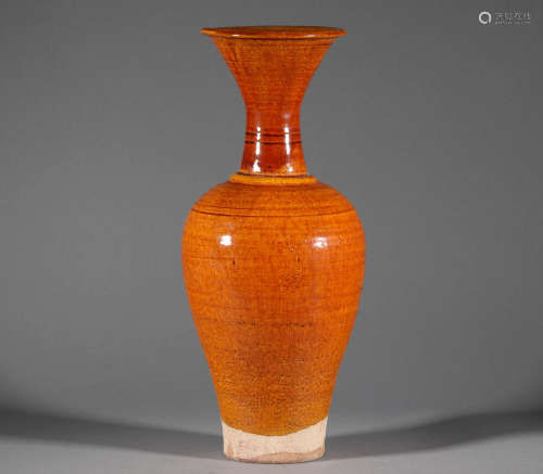 Liao Dynasty Yellow-glazed Long-necked Vase