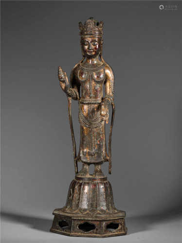 A Gilt Bronze Statue of Guanyin in the Qing Dynasty