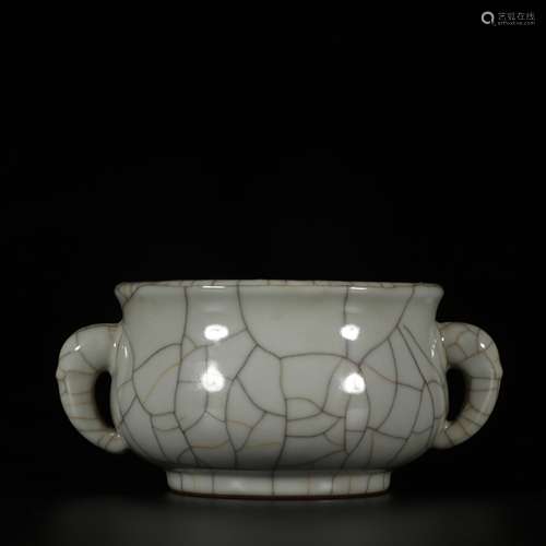 QING GE-TYPE DOUBLE-EARED PORCELAIN INCENSE BURNER