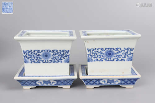 Chinese Pair Of Blue And White 'Flowers' Porcelain Flower Po...