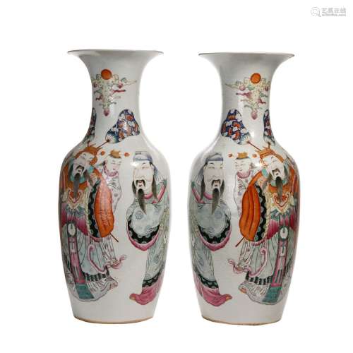 PAIR OF CHINESE FAMILLE-ROSE FIGURES VASES