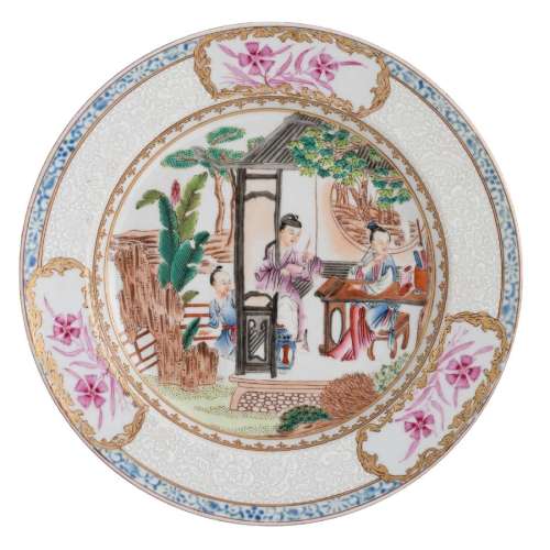 A CHINESE FAMILLE-ROSE FIGURES DISH