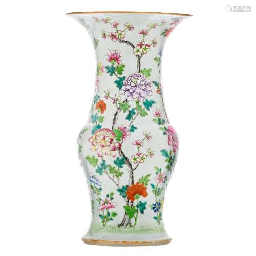 A CHINESE FAMILLE-ROSE FLORAL  VASE