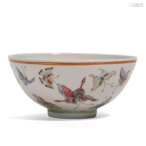 A CHINESE FAMILLE-ROSE FLORAL BOWL