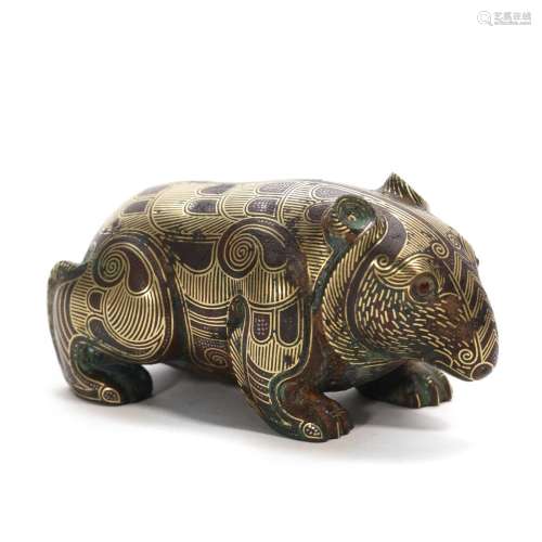 A CHINESE GOLD AND SILVER-INLAID BRONZE BEAR